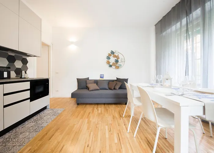 Casaviva - Charming Bilo With Terrace In Lejlighed